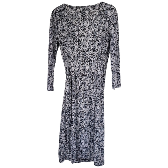 BCBG MAXAZRIA Woman's Sz M Plunge Neck Wrap Dress Leaf Print Grey Black - Picture 2 of 13